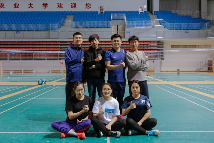 说明: C:\Users\lx\Desktop\研究生网站\爱游戏·体育研究生羽毛球比赛\微信图片_20190328141325.jpg